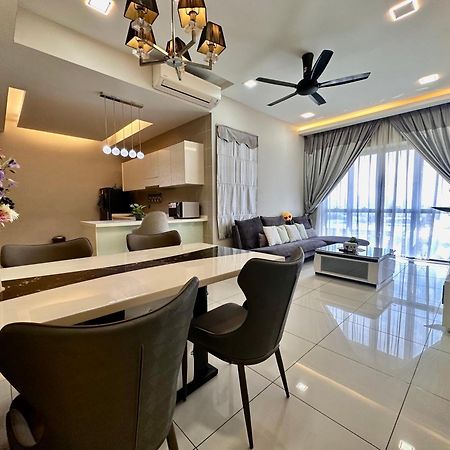 Takuro Homestay Petaling Jaya Buitenkant foto